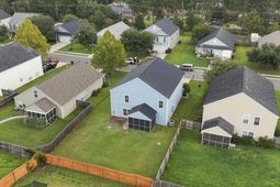 1071 Briar Rose Lane photo 4
