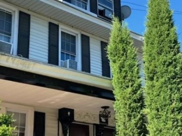 82 Myrtle Ave, Dover, NJ 07801