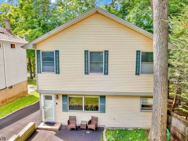 92 New York Ave, Jefferson, NJ 07849