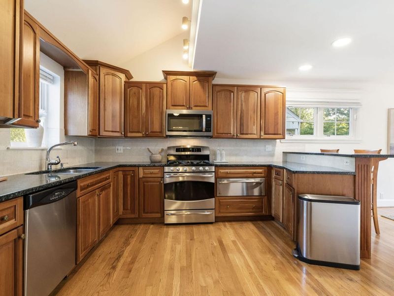 2735 York Road, Columbus, OH 43221 Photo 29