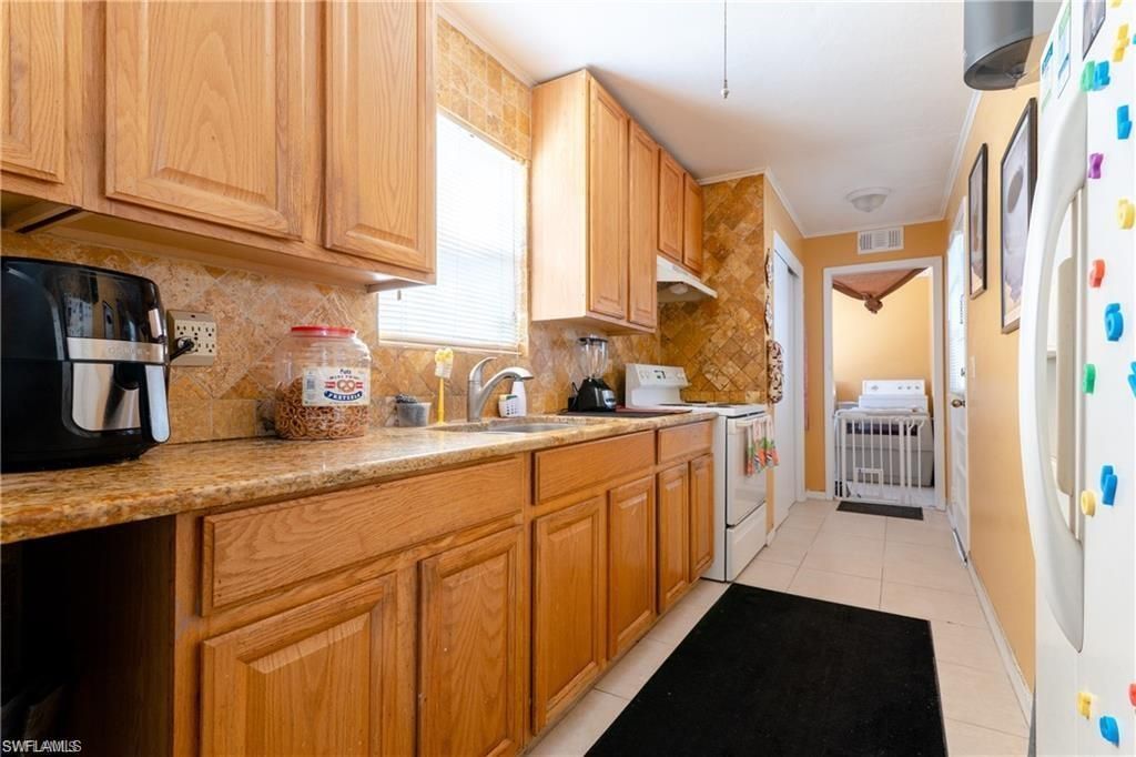 4617 Lee Blvd, Lehigh Acres, FL 33971 Photo