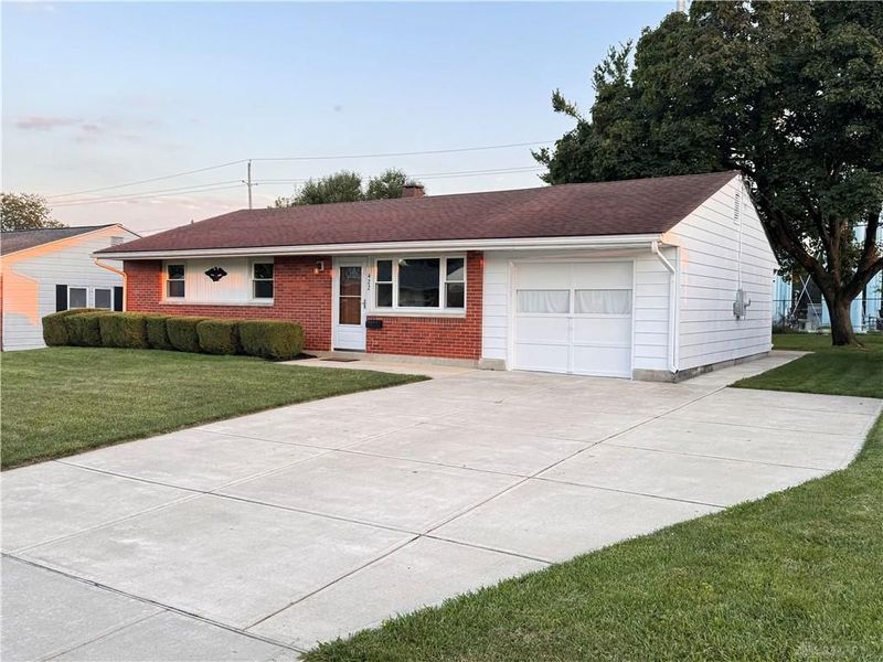 422 Buttercup Avenue, Vandalia, OH 45377 Photo 2
