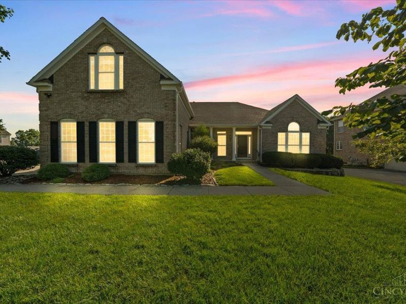 5957 Emerald Lake Drive, Fairfield, OH 45014 Photo 2