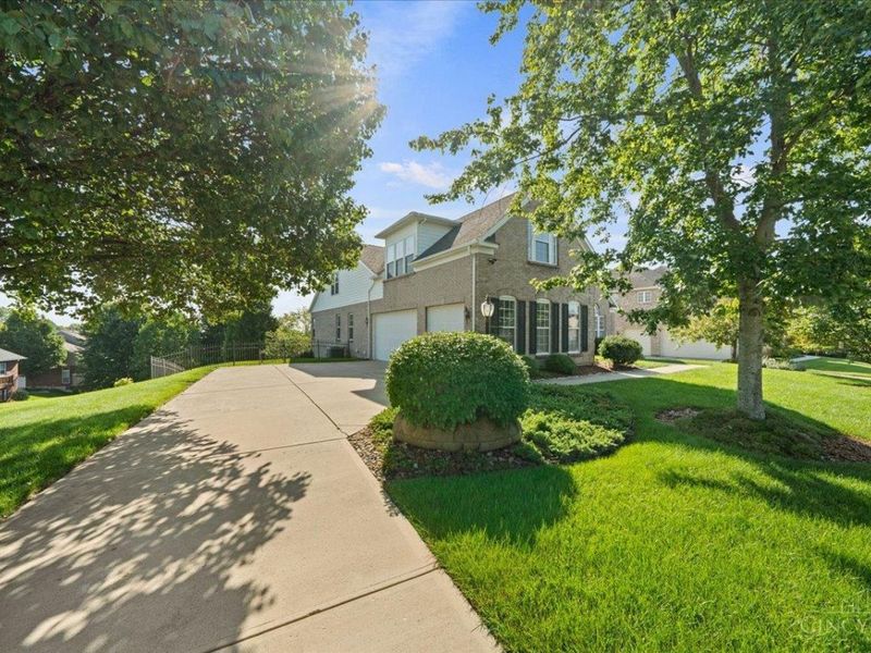 5957 Emerald Lake Drive, Fairfield, OH 45014 Photo 3