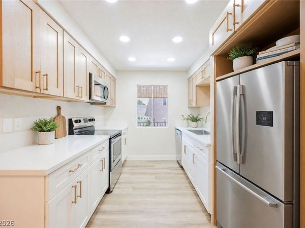 5295 Indian River Drive , Unit 312, Las Vegas, NV 89103