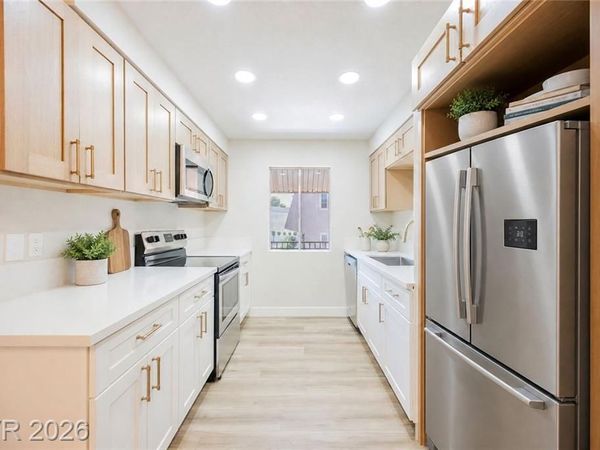 5295 Indian River Drive, Unit 312, Las Vegas, NV 89103