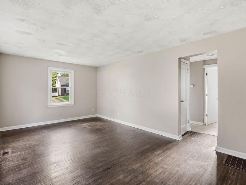 2431 Lexington Avenue , Columbus, OH 43211 Photo 7