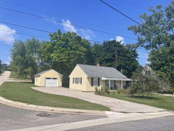 4675 3rd Street, New Era, MI 49446