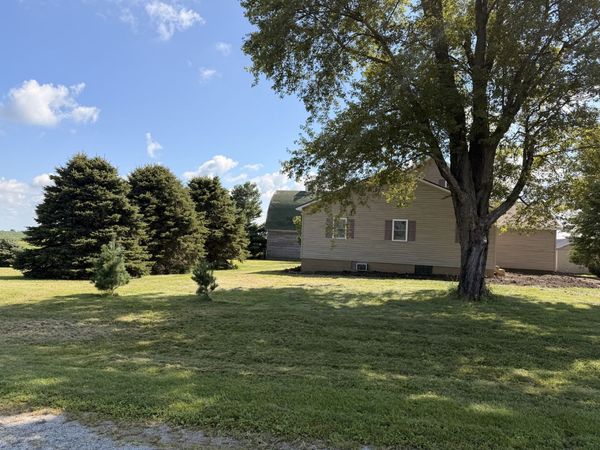 904 E 1100 North Road, Onarga, IL 60955