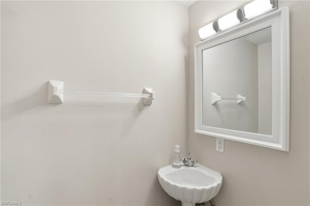 4263 Covey Cir, Unit 16B, Naples, FL 34109 Photo