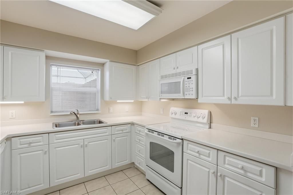 4263 Covey Cir, Unit 16B, Naples, FL 34109 Photo
