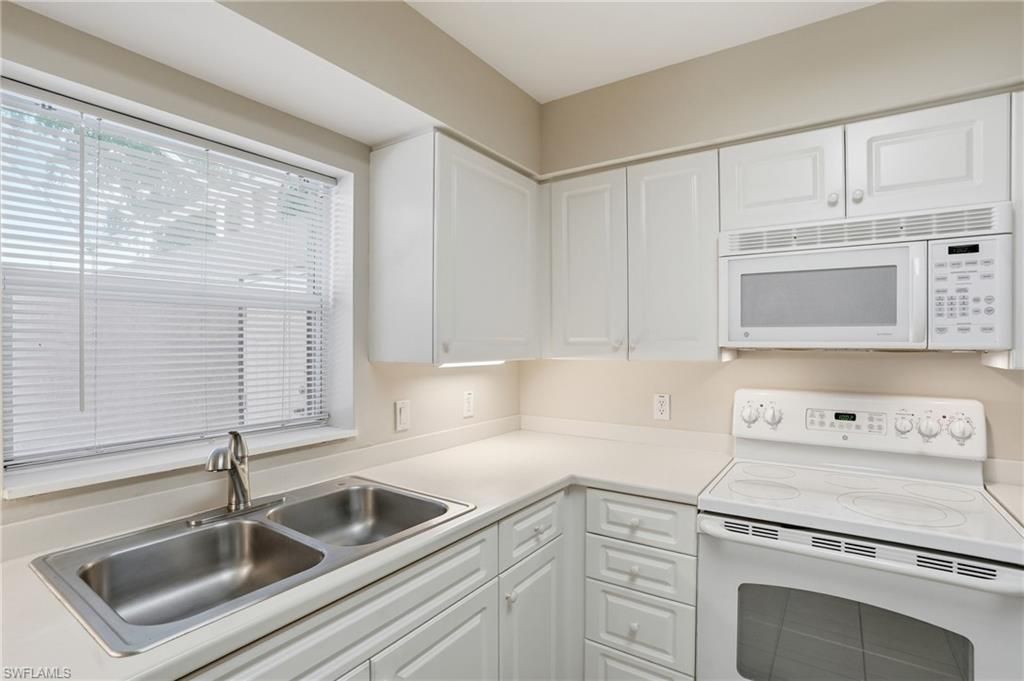 4263 Covey Cir, Unit 16B, Naples, FL 34109 Photo