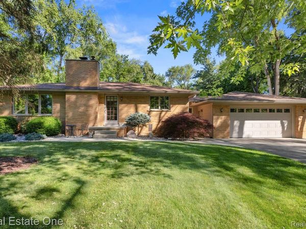 1123 Letica Drive, Rochester, Mi 48307