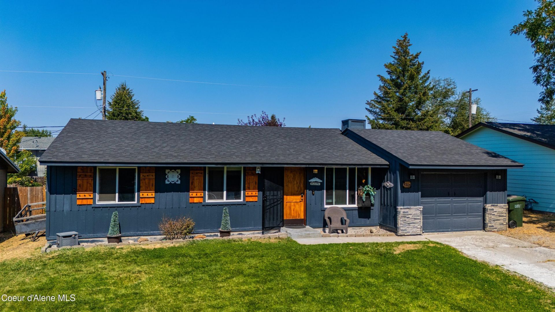 1515 E Park Ln, Post Falls, ID 83854 Main Photo