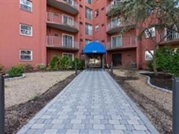 115 W. Squantum St, Unit 1001, Quincy, MA 02171