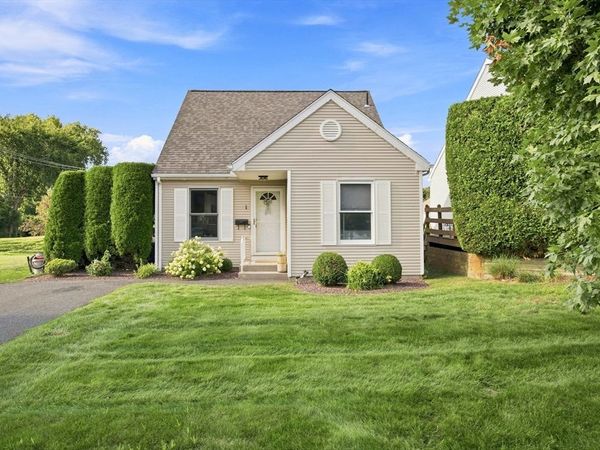 1 Alvord Pl, Unit 1, South Hadley, MA 01075
