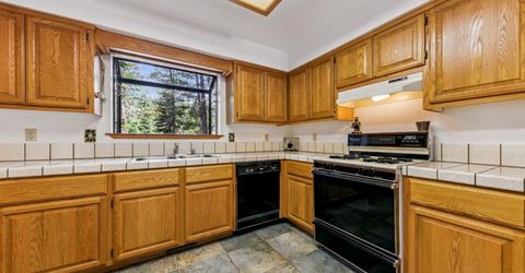 1531 Cree Street, South Lake Tahoe, CA 96150 Photo