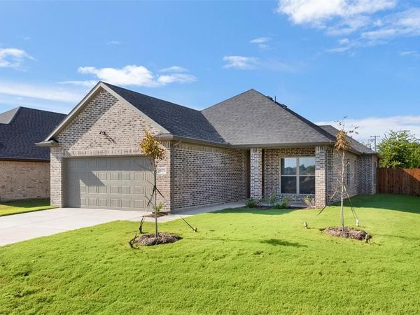613 Escovedo Drive, Italy, TX 76651