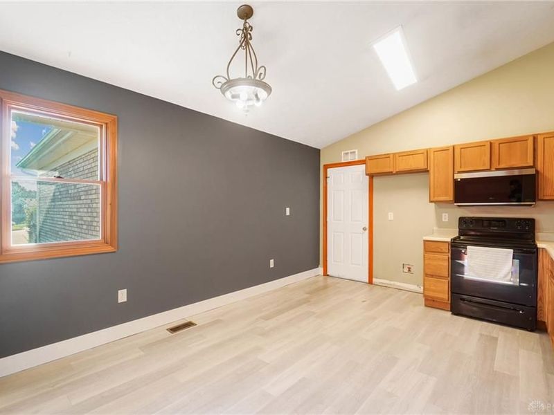 4145 Cambridge Trail, Beavercreek, OH 45430 Photo 19