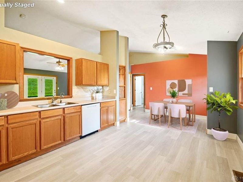 4145 Cambridge Trail, Beavercreek, OH 45430 Photo 7