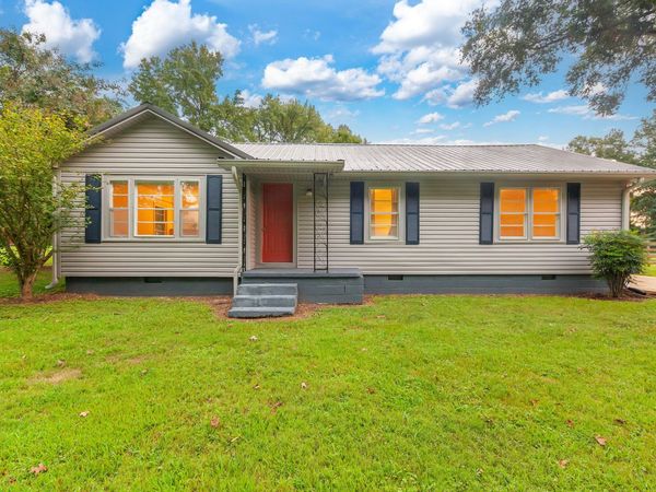 35 Vick Rd , Bradford, TN 38316