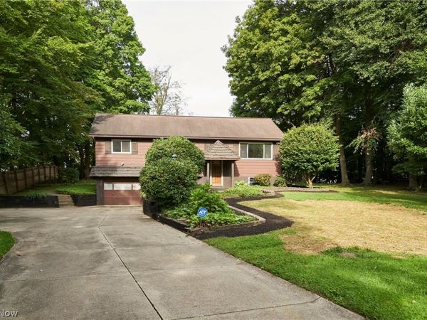 1170 N Plainview Drive , Copley, OH 44321