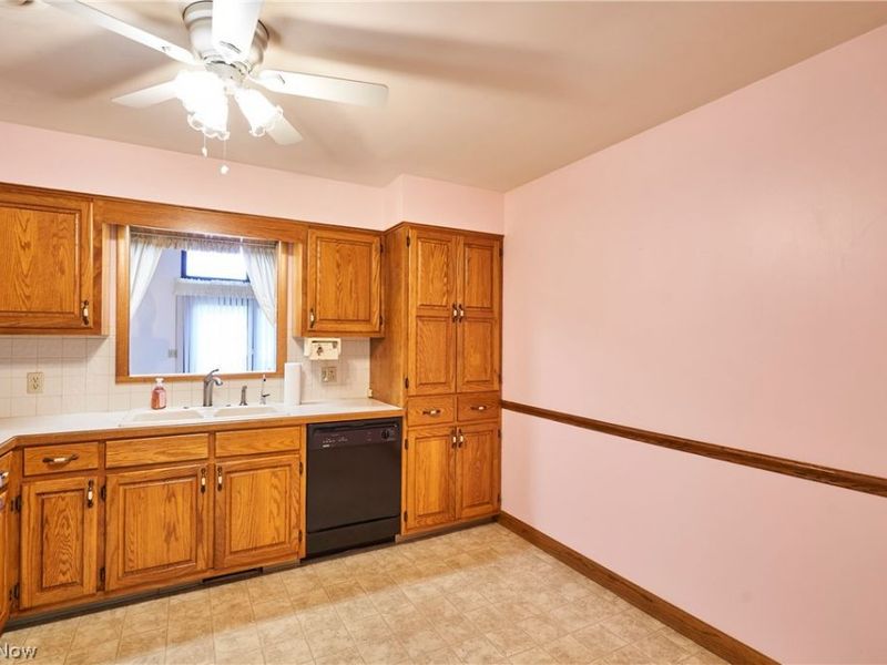1170 N Plainview Drive, Copley, OH 44321 Photo 9