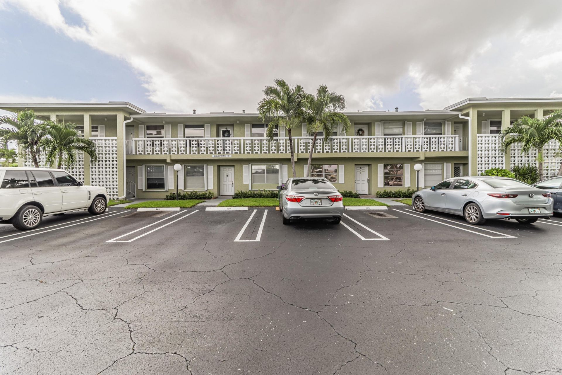2460 Juniper Drive, Unit 201, Delray Beach, FL 33445 Photo