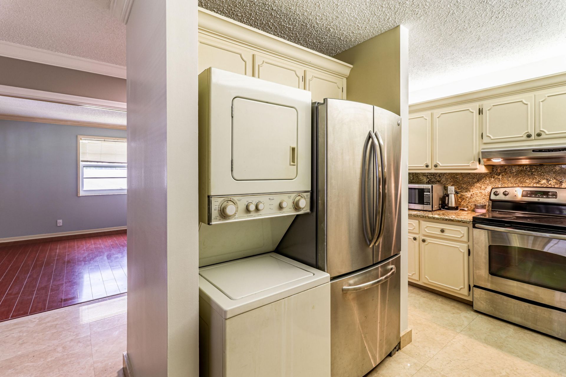 2460 Juniper Drive, Unit 201, Delray Beach, FL 33445 Photo
