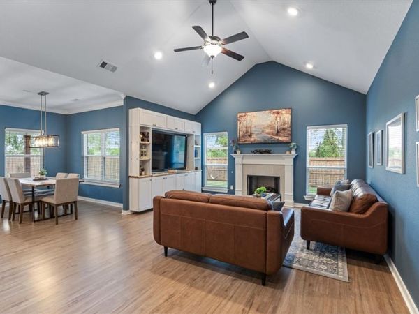 807 Peridot Street , Lowell, AR 72745