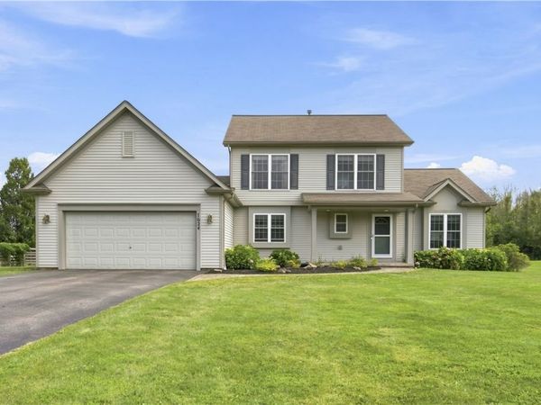7624 Lake Meadow Drive , Ontario, NY 14519