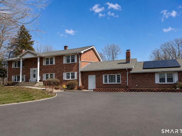 158 Leetes Island , Branford, CT 06405
