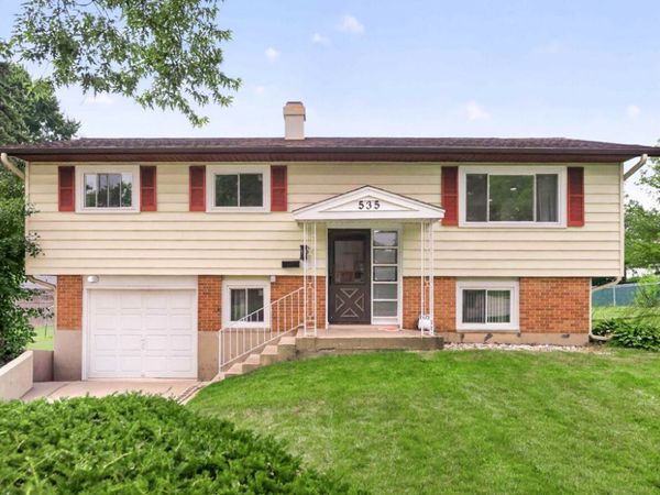 535 Edgemont Lane, Hoffman Estates, IL 60169
