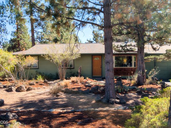 20941 Desert Woods Drive, Bend, OR 97702