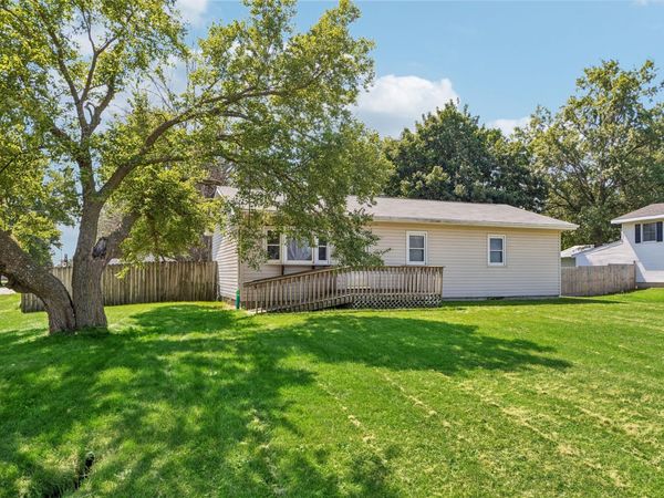 313 4th Street, Menlo, IA 50164