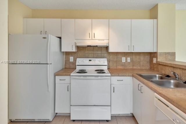 1749 Village Blvd, Unit 102, West Palm Beach, FL 33409 Photo