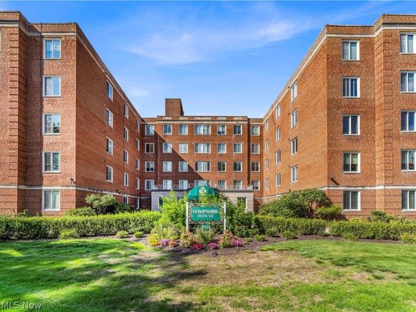 19425 Van Aken Boulevard , Unit 207, Shaker Heights, OH 44122