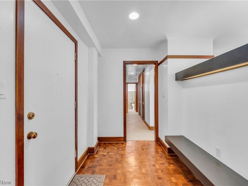 19425 Van Aken Boulevard, Unit 207, Shaker Heights, OH 44122 Photo 10