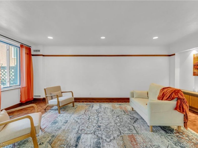 19425 Van Aken Boulevard, Unit 207, Shaker Heights, OH 44122 Photo 12