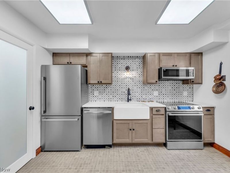 19425 Van Aken Boulevard, Unit 207, Shaker Heights, OH 44122 Photo 16