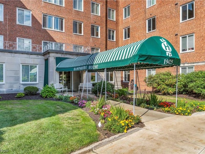 19425 Van Aken Boulevard, Unit 207, Shaker Heights, OH 44122 Photo 4