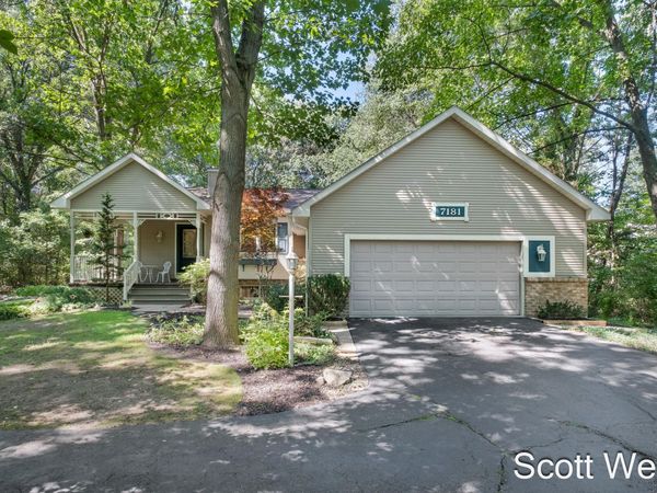 7181 River Glen Drive, Caledonia, MI 49316