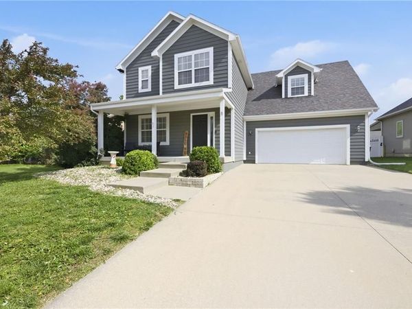8 Westwood Circle, Ottawa, KS 66067