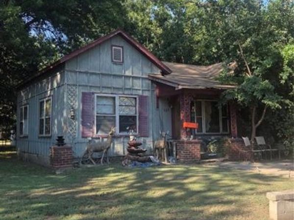 649 E 20th Street, Pittsburg, KS 66762