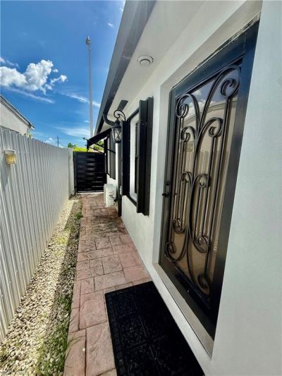 4590 E 9th Ln, Hialeah, FL 33013 Photo