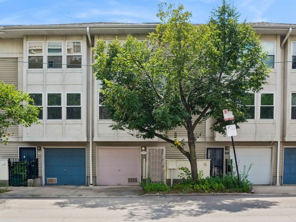 1007 E 61st Street , Chicago, IL 60637