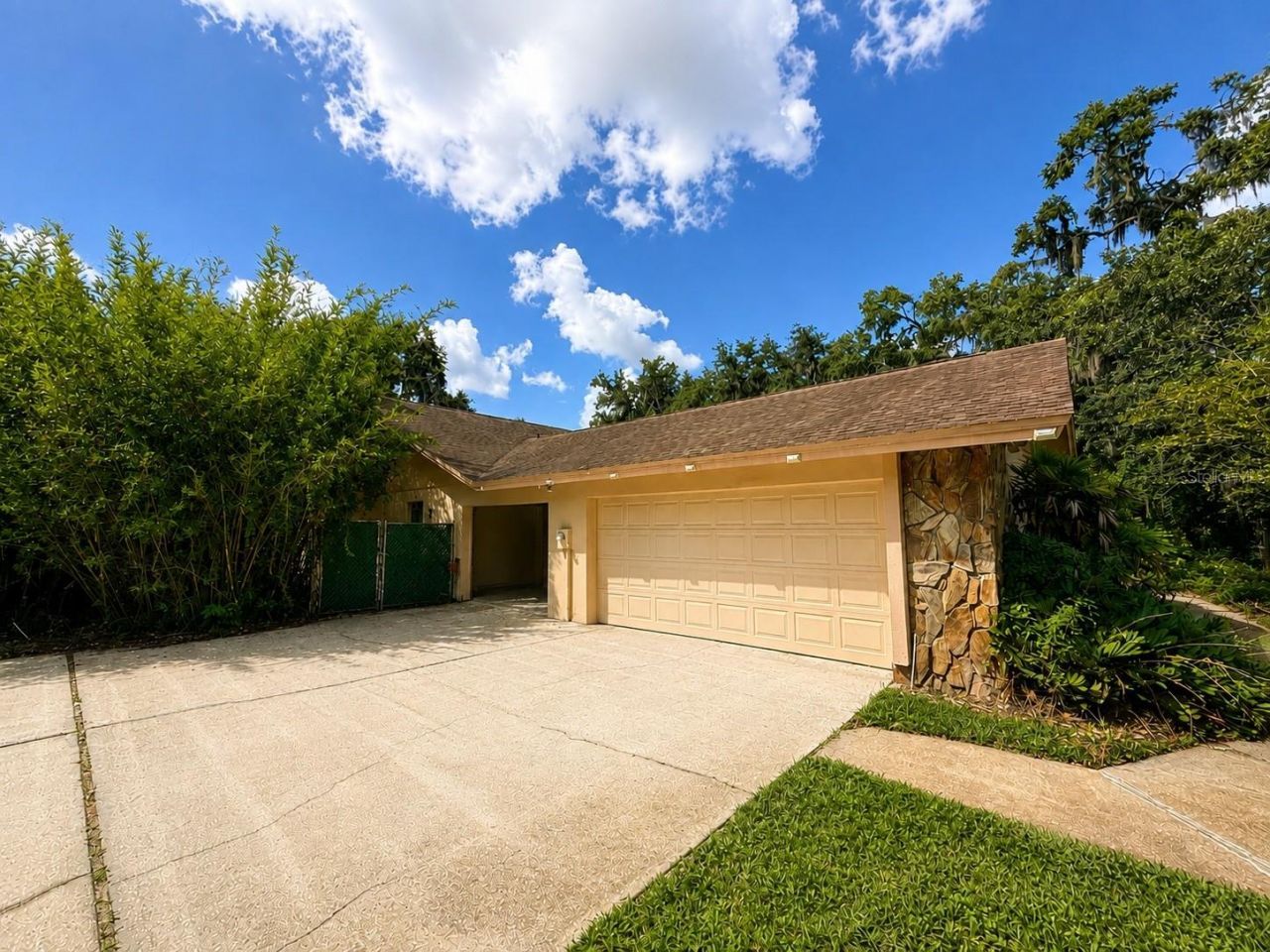 6701 Pemberton View Drive, Seffner, FL 33584 Photo