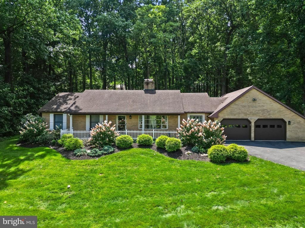 112 SUNNYFIELD DRIVE , FLEETWOOD, PA 19522