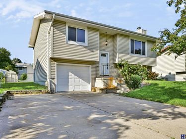 430 Laramie Trail, Lincoln, NE 68521