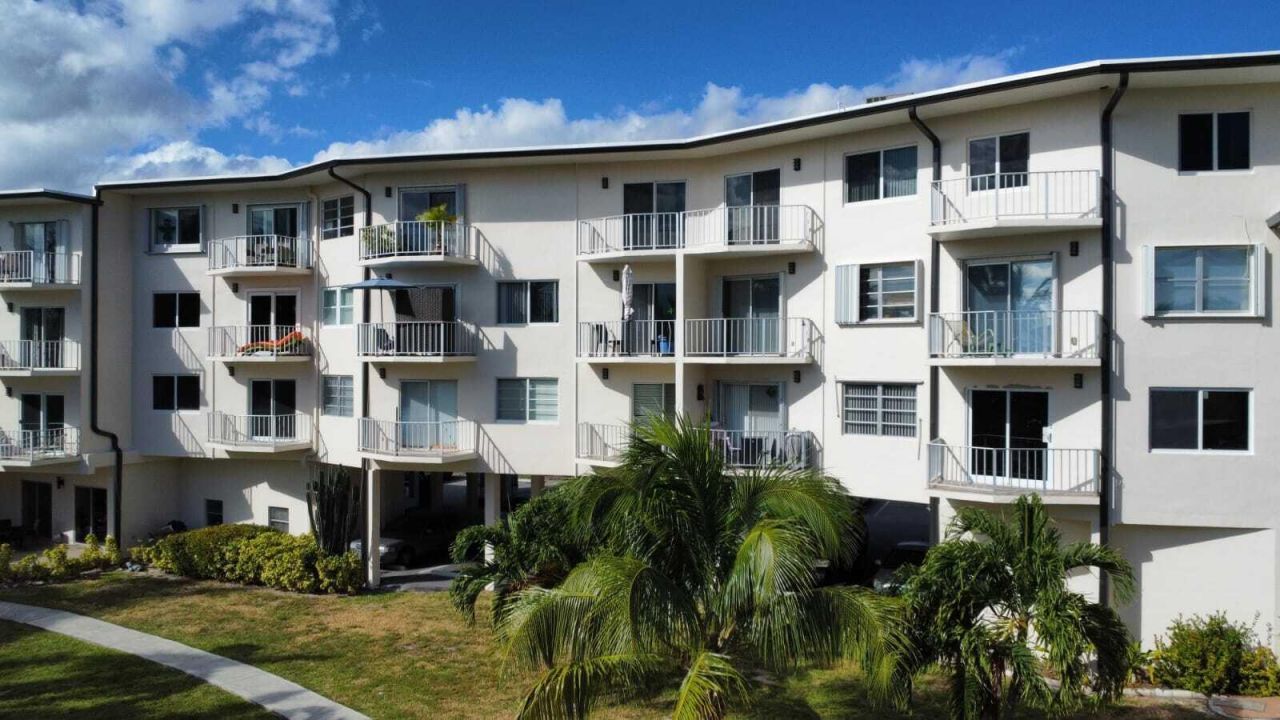 1967 S Ocean Boulevard, Unit 428-D, Lauderdale by the Sea, FL 33062 Photo